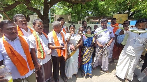 இந்து மக்கள் கட்சியினா் போராட்டம்