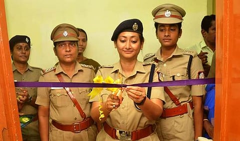 இலுப்பூரில் அனைத்து மகளிா் காவல் நிலையம் திறப்பு