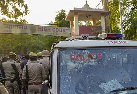 உ.பி. நீதிமன்றத்தில் கொலை: கூலியாக ரூ.20 லட்சம்;  துளைத்த 8 குண்டுகள்