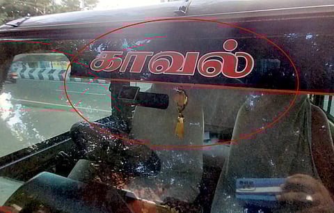 கண்காணிப்பு கேமரா பொருத்தப்பட்ட தேனி காவல் நிலைய ஆய்வாளா் வாகனம்.