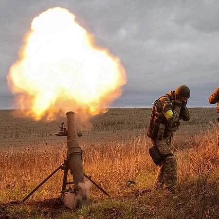 அணை வெள்ளப் பகுதிகளில் குண்டுவீச்சு: ரஷியா-உக்ரைன் பரஸ்பர குற்றச்சாட்டு