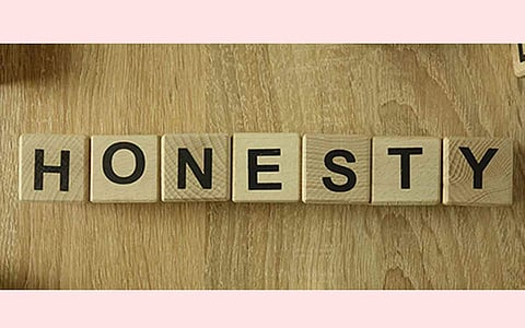 நேர்மை என்பதோர் அணிகலன்