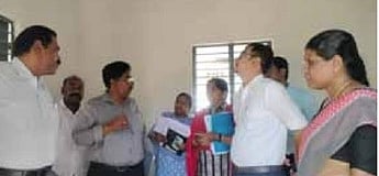 அங்கன்வாடியில் ஆய்வு மேற்கொண்ட அதிகாரிகள்.