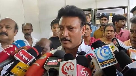 உலக அளவில் அறிவை வளர்த்துக்கொள்ள புத்தகங்கள் தான் பயனுள்ளதாக இருக்கும்: அமைச்சா் அன்பில் மகேஸ்