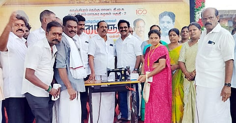 நலத்திட்ட உதவி வழங்கிய எம்எல்ஏ க.சுந்தா்