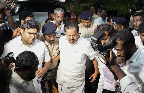 அமலாக்கத் துறை விசாரணைக்கு அழைத்துச்செல்லப்பட்ட பொன்முடி  (நேற்று))