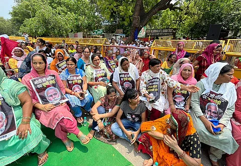 மணிப்பூர் நிலவரம்: தில்லியில் மகளிர் காங்கிரஸார் போராட்டம்!