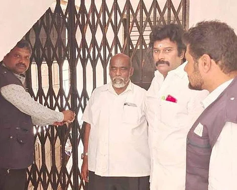 திருச்சி தனியார் பள்ளி உணவகத்துக்கு சீல் வைத்த உணவுப் பாதுகாப்புத்துறையினர்