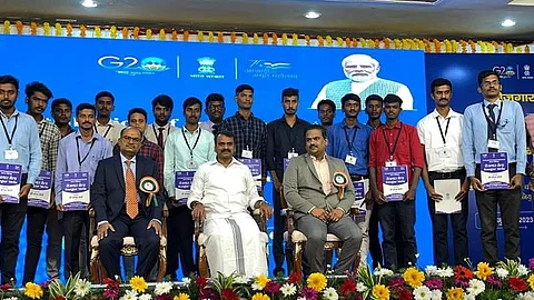 மத்திய அரசு நிறுவனங்களில் நிகழாண்டில் 6 லட்சம் பேருக்கு வேலை: மத்திய அமைச்சர் எல். முருகன்