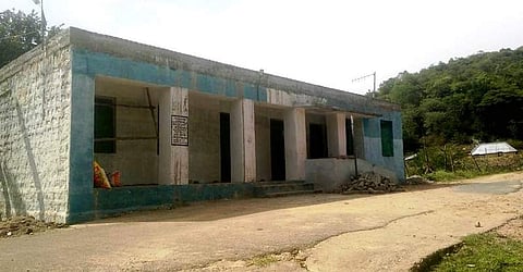 ஜம்பூத்துமலை ஊராட்சி ஒன்றிய தொடக்கப்பள்ளி கட்டடம்.