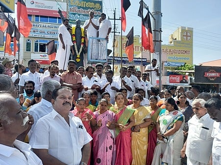 சுரண்டையில் திமுக மாவட்ட பொறுப்பாளருக்கு வரவேற்பு