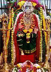 சிறப்பு அலங்காரத்தில் கொல்லனூா் வீரமாத்தியம்மன்.