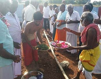 கோயிலில் நடைபெற்ற யாக சாலை கால் கோல் விழா.