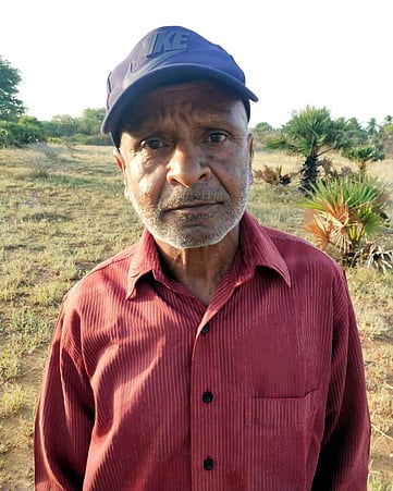 கைது செய்யப்பட்ட பழனிசாமி.