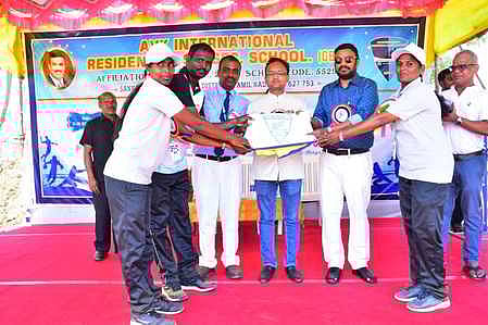 சங்கரன்கோவில் ஏவிகே சிபிஎஸ்இ பள்ளியில் சுதந்திர தின விழா