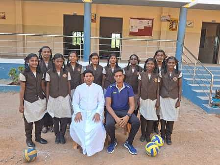 கூடைப்பந்து போட்டி: பிராஞ்சேரி பள்ளி முதலிடம்