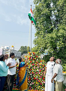 மாநகராட்சி,  பள்ளிகளில் சுதந்திர தின விழா