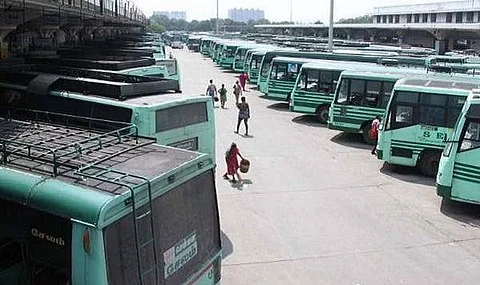 வார இறுதி நாளில் 400 பேருந்துகள் இயக்கம்