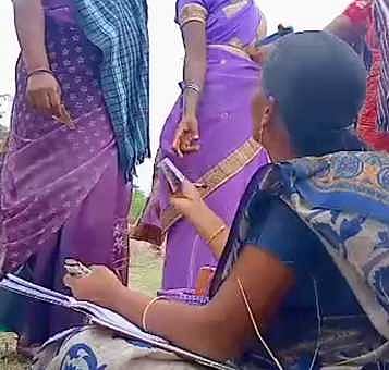 நூறுநாள் வேலை திட்டத்தில் பணி செய்ததாக கணக்கு காட்ட ரூ. 100 லஞ்சம்!