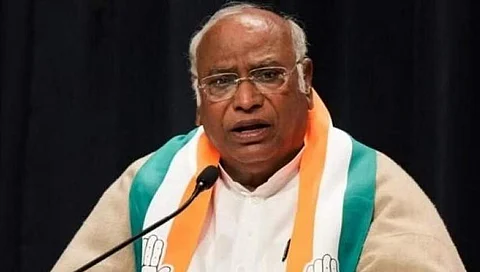 காங்கிரஸ் செயற்குழு மாற்றியமைப்பு