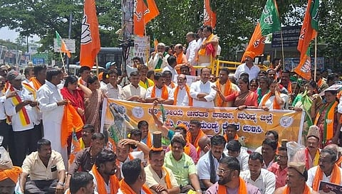 தமிழ்நாட்டிற்கு காவிரி நீர் வழங்கக்கூடாது: கர்நாடக பாஜகவினர் போராட்டம்