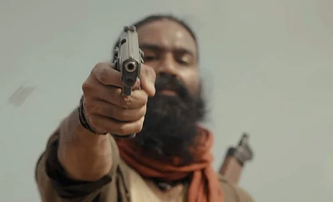 தனுஷ் 50 படத்தில் பிரபல இசையமைப்பாளர் வில்லனா?