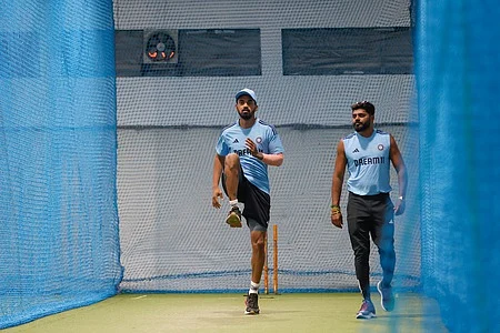 பாகிஸ்தானை வெல்லும் முனைப்பில் இந்தியா: இன்று மோதல்