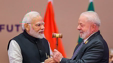 பிரேஸில் அதிபருடன் பிரதமா் மோடி தொலைபேசியில் பேச்சு