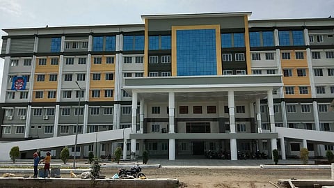 நாமக்கல் புதிய அரசு மருத்துவமனை கட்டடம்: 15 லட்சம் லிட்டா் குடிநீருக்கான திட்டப் பணிகள் 90 சதவீதம் நிறைவு