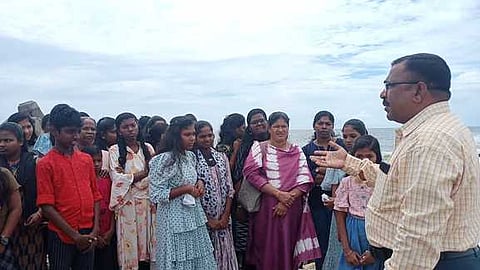 நிகழ்ச்சியில் பேசிய மனிதவள நிபுணா் பி. ஜஸ்டின் ஆன்டணி.