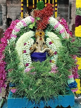 சிறப்பு அலங்காரத்தில் காட்சியளித்த ஸ்ரீ உச்சிஷ்ட கணபதி.