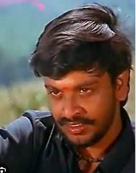 நடிகா் ‘என் உயிா் தோழன்’ பாபு.