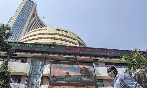 சென்செக்ஸ் 796 புள்ளிகள் சரிவு