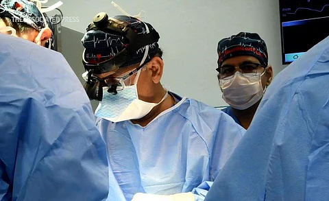 மனிதனுக்கு பன்றியின் இதயத்தைப் பொருத்தி சாதனை! இது இரண்டாவது முறை...