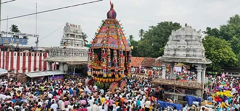 குணசீலம் வேங்கடாசலபதி பெருமாள் கோயிலில் தேரோட்டம்