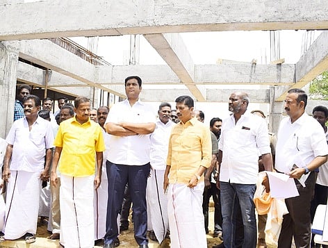 புதிய பேருந்து நிலையம் கட்டுமானப் பணிஅமைச்சா் ஆய்வு