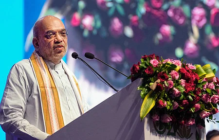 ஐபிசி-க்கு மாற்றாக புதிய மசோதாக்கள் விரைவில் நிறைவேற்றப்படும்: அமித்ஷா பேச்சு!
