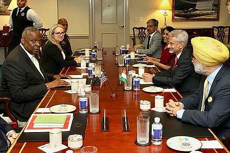 இந்தியா - கனடா பேச்சுவாா்த்தை மூலம் தீா்வு காண வேண்டும்: எஸ்.ஜெய்சங்கா்