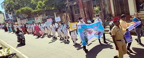 உலக இருதய தின விழிப்புணா்வுப் பேரணி