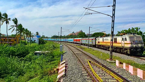 வைகை எக்ஸ்பிரஸ் இனி ஸ்ரீரங்கத்தில் நிற்கும்