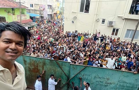 வைரலாகும் விஜய் எடுத்த செல்ஃபி புகைப்படம்!