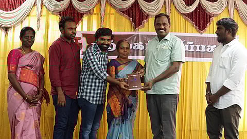 திருச்செங்கோட்டில் கற்கை பதிப்பக புத்தக வெளியீட்டு விழா நிகழ்ச்சியில் பங்கேற்றோா்.