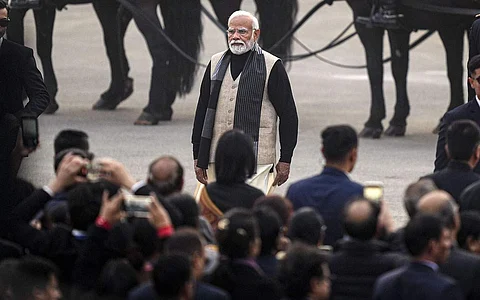 பாசறைக்கு திரும்பும் நிகழ்வு தில்லி விஜய் சவுக்கில் நடைபெற்றது. விழாவில் குடியரசுத் தலைவர் முர்மு, துணை குடியரசுத் தலைவர் ஜகதீப் தன்கர், பிரதமர் மோடி உள்ளிட்ட முக்கிய பிரமுகர்கள் கலந்து கொண்டனர்.