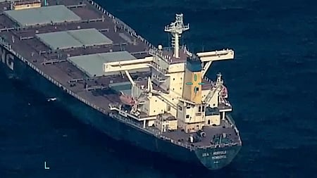 கடலில் நிகழ்த்தும் சாதனை!