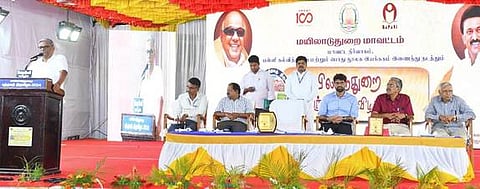 எழுத்தாளா்  ச. தமிழ்ச்செல்வன்.  (கோப்புப் படம்)