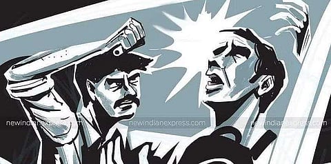 சொத்து விவகாரத்தில் தாக்கப்பட்ட முதியவர்: குடும்பத்தினர் மீது வழக்கு