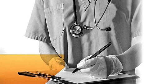 அரசு மருத்துவா் பணிகளில் தமிழ் வழியில் பயின்றோருக்கு வாய்ப்பு மறுப்பு