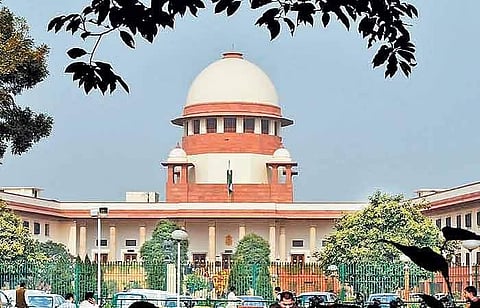 தாமாக முன்வந்து உயர்நீதிமன்றம் விசாரிக்கும் வழக்குகளில் உச்சநீதிமன்றம் முக்கிய உத்தரவு