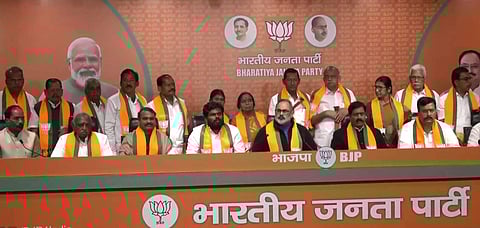 பாஜகவில் இணைந்த 16 முன்னாள் தமிழக எம்எல்ஏக்கள்