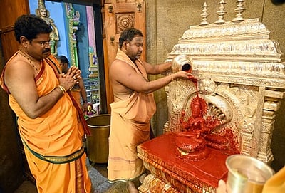 குங்கும அபிஷேகம்...